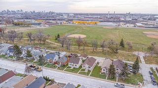 Photo 34: 980 Selkirk Avenue in Winnipeg: Shaughnessy Heights Residential for sale (4B)  : MLS®# 202228671