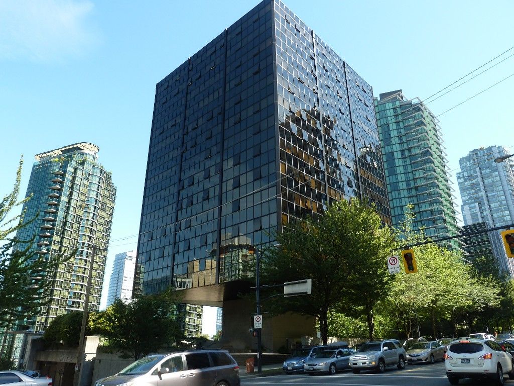 Main Photo: 613 1333 W GEORGIA Street in Vancouver: Coal Harbour Condo for sale in "Qube" (Vancouver West)  : MLS®# V1024937