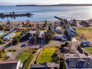 Photo 11: 5519 Tappin St in Union Bay: CV Union Bay/Fanny Bay House for sale (Comox Valley)  : MLS®# 870917