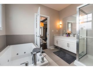 Photo 12: 27 15988 32 Avenue in Surrey: Grandview Surrey Townhouse for sale in "BLU" (South Surrey White Rock)  : MLS®# R2420244