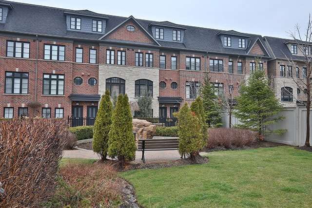 Main Photo: 77 Cormier Heights in Toronto: Mimico House (3-Storey) for sale (Toronto W06)  : MLS®# W3464244