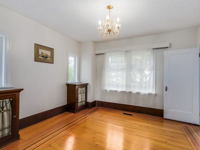 Photo 6: Photos: 1031 E 21ST Avenue in Vancouver: Fraser VE House for sale in "CEDAR COTTAGE" (Vancouver East)  : MLS®# R2000939