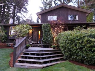 Photo 2: 630 Goldie Ave in Langford: La Thetis Heights House for sale : MLS®# 903385