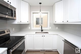 Photo 3: 11142 132 Street in Edmonton: Zone 07 House Half Duplex for sale : MLS®# E4291773