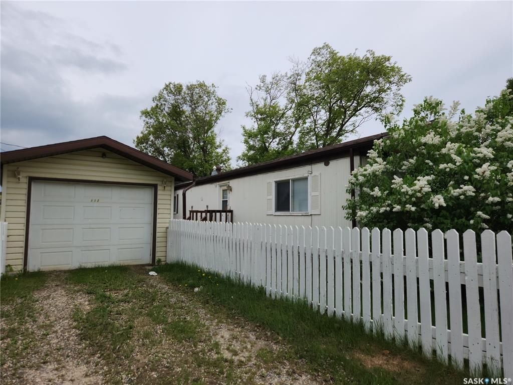 Main Photo: 112 Eastview Trailer Court in Prince Albert: South Industrial Residential for sale : MLS®# SK924088