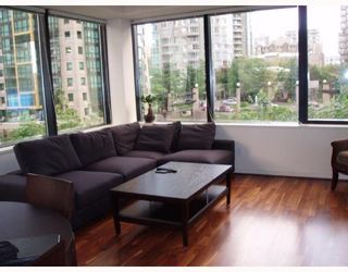 Photo 2: 509 1333 W GEORGIA Street in Vancouver: Coal Harbour Condo for sale in "QUBE" (Vancouver West)  : MLS®# V654810
