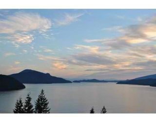 Photo 1: 215 KELVIN GROVE WY in Lions Bay: House for sale : MLS®# V914503