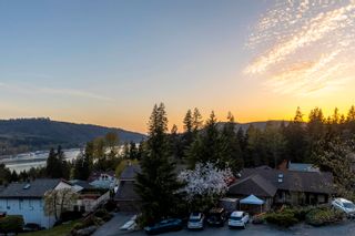 Photo 5: 34 DARNEY Bay in Port Moody: Barber Street House for sale : MLS®# R2814920