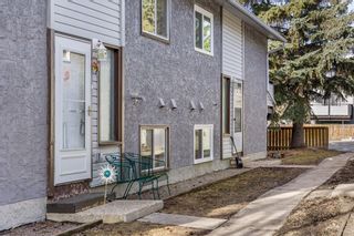 Photo 2: B 105 Stanley Avenue: Okotoks Row/Townhouse for sale : MLS®# A2122235